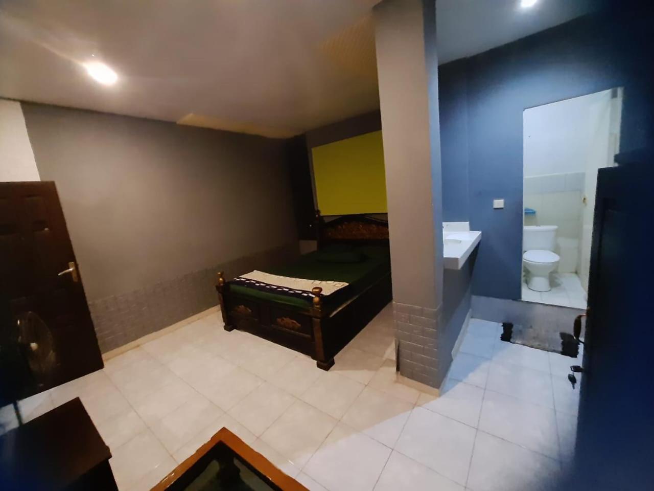 New Kami Homestay Banyuwangi  Εξωτερικό φωτογραφία