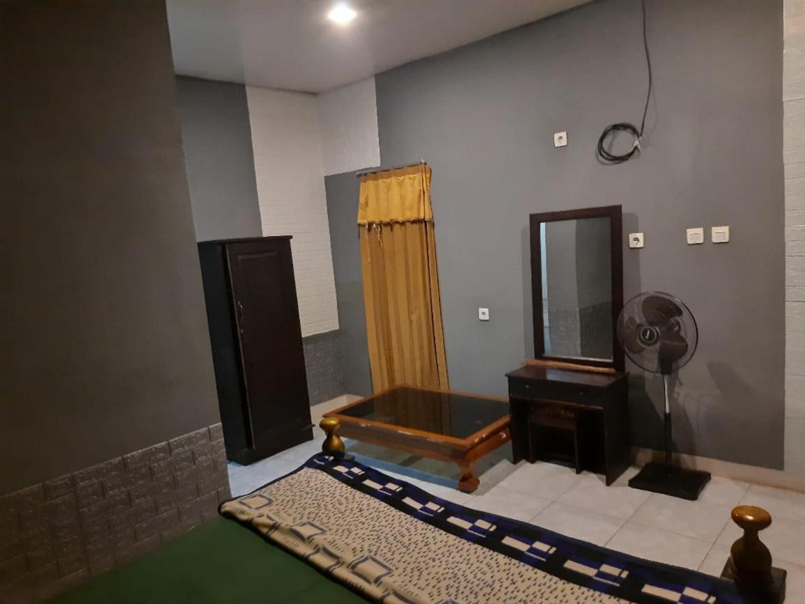 New Kami Homestay Banyuwangi  Εξωτερικό φωτογραφία