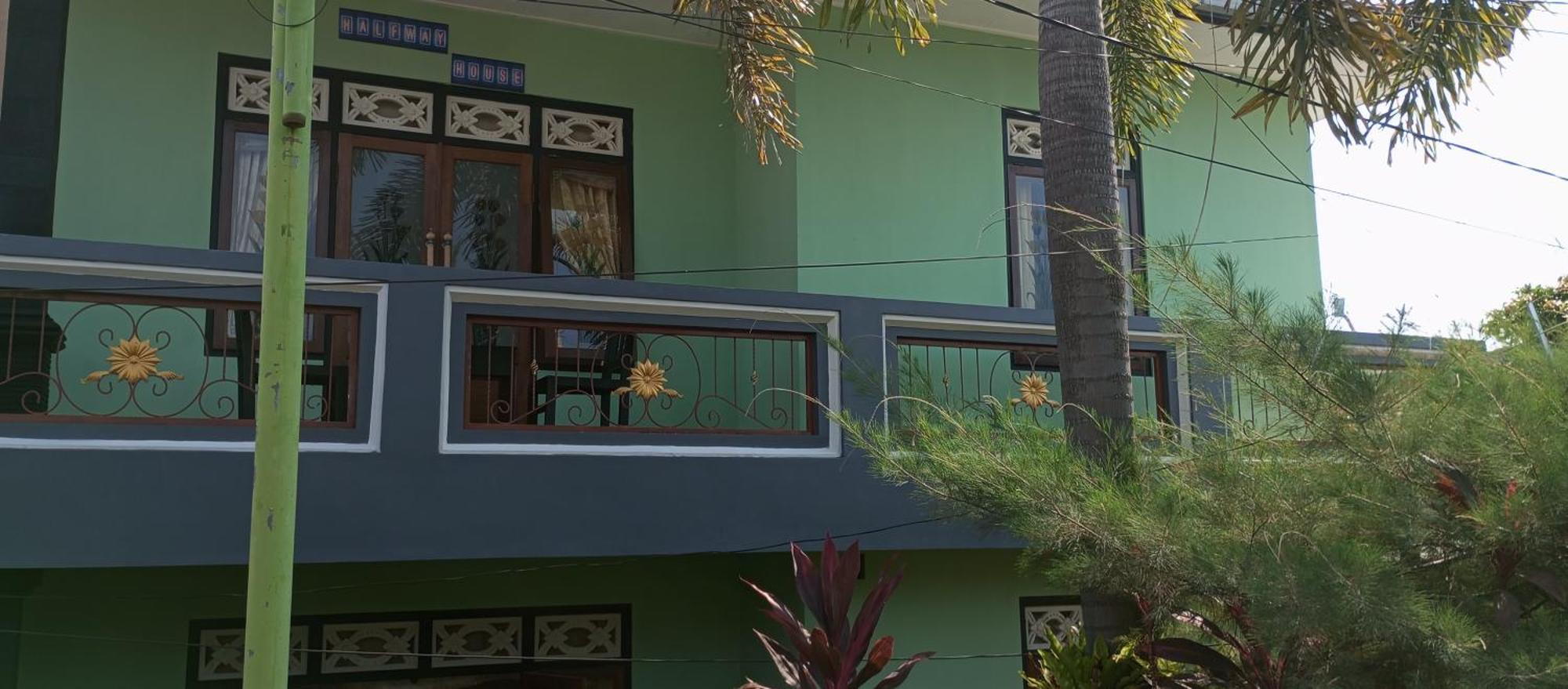 New Kami Homestay Banyuwangi  Εξωτερικό φωτογραφία